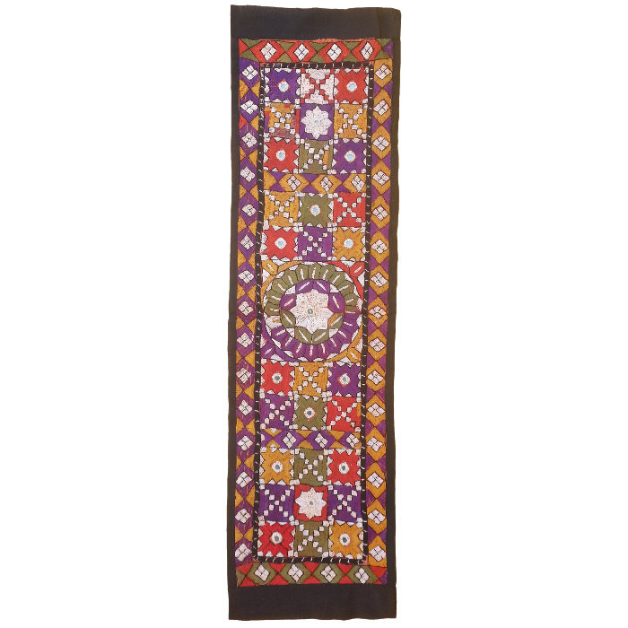 رومیزی سوزن دوزی باریک کد SOOZRA64