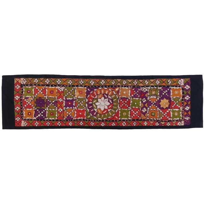 رومیزی سوزن دوزی باریک کد SOOZRA38