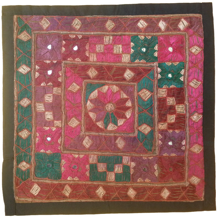وسط میزی کوچک عسلی سوزن دوزی کد QUSOOZ60