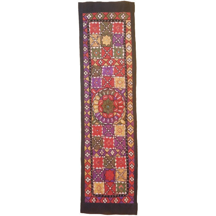 رومیزی سوزن دوزی باریک کد SOOZRA66