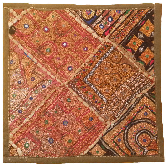 وسط میزی کوچک عسلی سوزن دوزی گلابتون کد QUZAR18