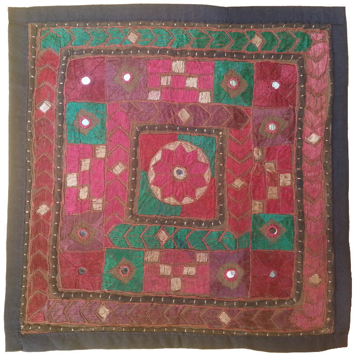 وسط میزی کوچک عسلی سوزن دوزی کد QUSOOZ58