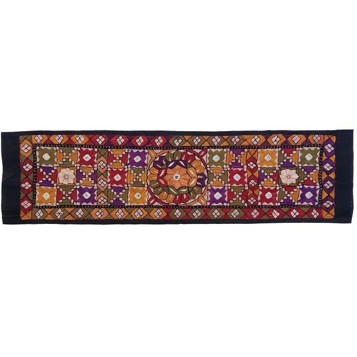 رومیزی سوزن دوزی باریک کد SOOZRA31