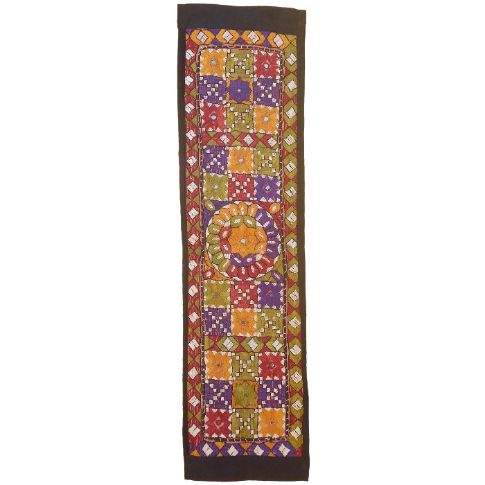رومیزی سوزن دوزی باریک کد SOOZRA71