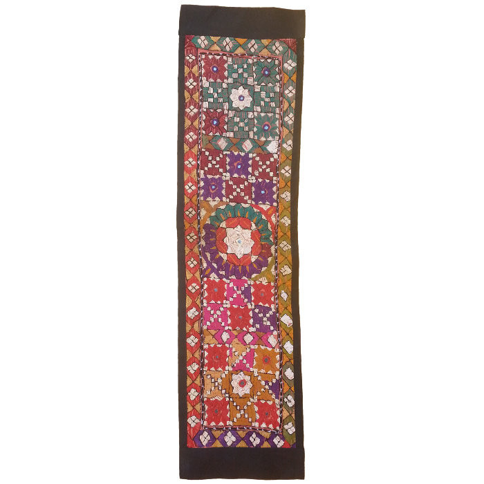 رومیزی سوزن دوزی باریک کد SOOZRA67