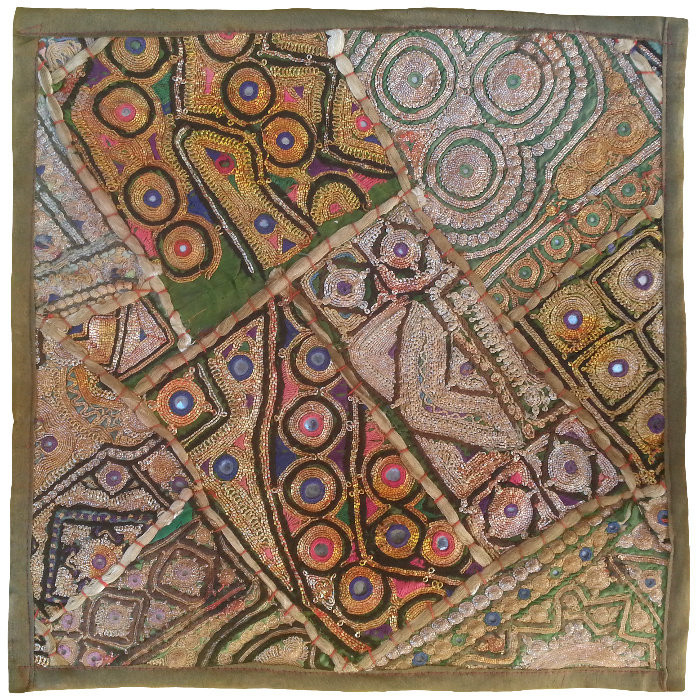 وسط میزی کوچک عسلی سوزن دوزی گلابتون کد QUZAR31