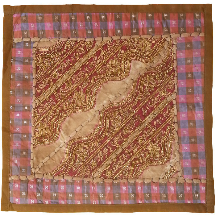 وسط میزی کوچک عسلی سرمه دوزی کد QUSER3