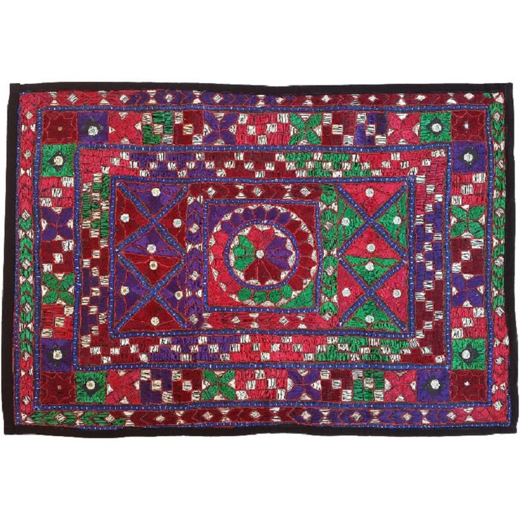 رومیزی مستطیل سوزن دوزی کد SOOZMOS23 نفیس