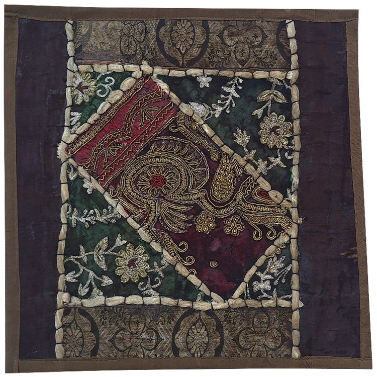 وسط میزی کوچک عسلی کد SER۱۳۷ سرمه دوزی ظریف و زیبا آستردار