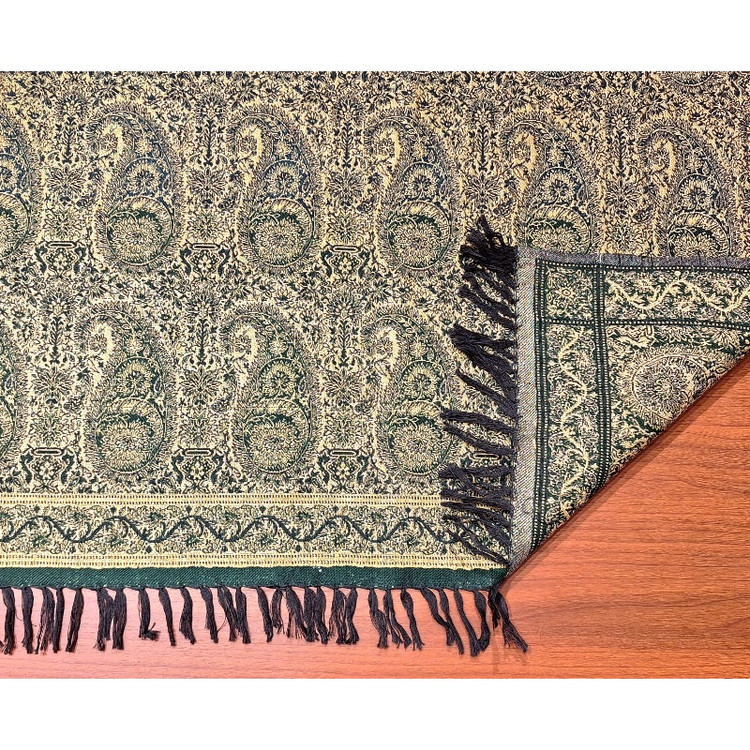 رومیزی مربع طرح ترمه دارباف کد TZAR16