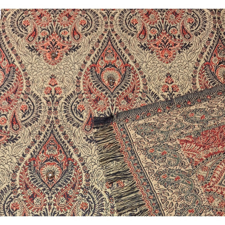 رومیزی مربع طرح ترمه دارباف کد TTAJ9