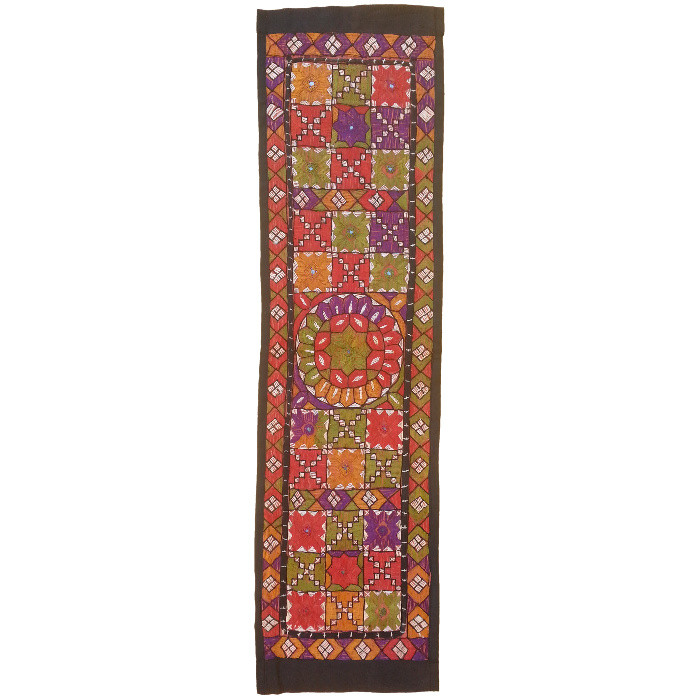 رومیزی سوزن دوزی باریک کد SOOZRA81